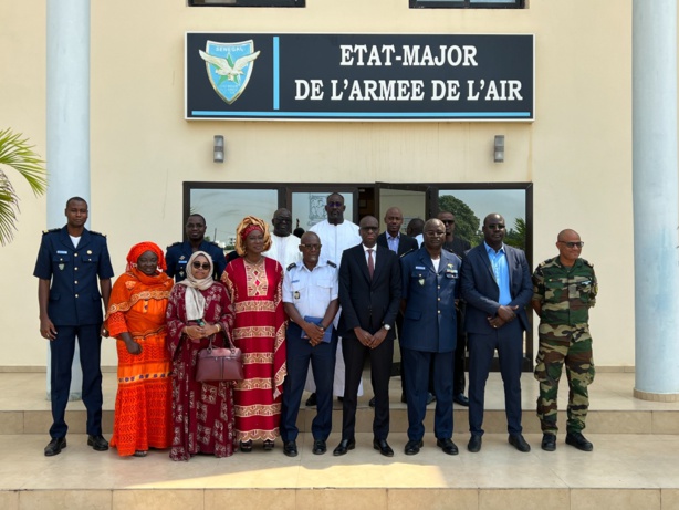 STRATEGIE HUB AREIEN :  L’Armée de l’air et Aibd.sa ensemble pour relever les défis STRATEGIE HUB AREIEN :  L’Armée de l’air et Aibd.sa ensemble pour relever les défis