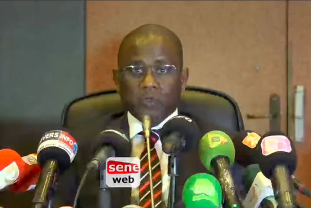 Arrestation de Pape Alé Niang : Ce que le procureur demande aux policiers enquêteurs... Arrestation de Pape Alé Niang : Ce que le procureur demande aux policiers enquêteurs...