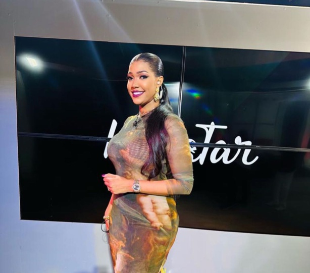 Yaye Awa Dieye de la TFM  et son nouveau look !!!