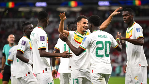 Coupe du monde : le Sénégal relancé, le Qatar éliminé Coupe du monde : le Sénégal relancé, le Qatar éliminé