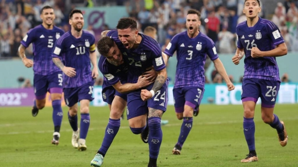 Coupe du monde 2022: l'Argentine se qualifie, France-Pologne en huitièmes Coupe du monde 2022: l'Argentine se qualifie, France-Pologne en huitièmes