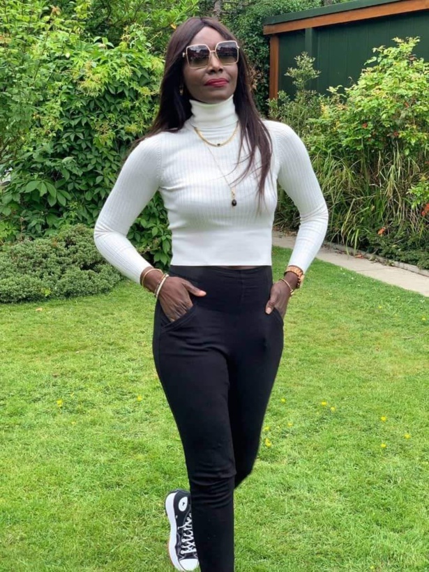 Coumba Gawlo à 50 ans, respire toujours la forme de la jeunesse Coumba Gawlo à 50 ans, respire toujours la forme de la jeunesse