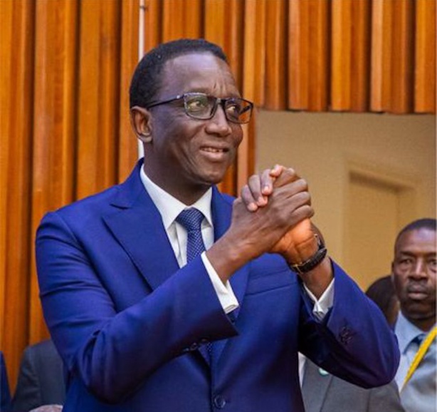  Rejet d’une motion de censure de l’opposition contre le gouvernement d'Amadou Ba 