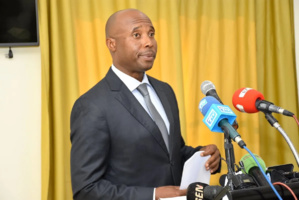 Vidéo : Les graves Révélation de Bathelémy Dias sur la grossesse de Amy Ndiaye Gniby Vidéo : Les graves Révélation de Bathelémy Dias sur la grossesse de Amy Ndiaye Gniby