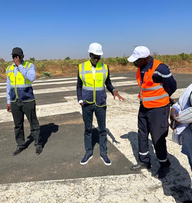 Préparatif du conseil des ministres décentralisé : Le Dg de l'Aibd accélère les travaux de l'aéroport de Tambacounda Préparatif du conseil des ministres décentralisé : Le Dg de l'Aibd accélère les travaux de l'aéroport de Tambacounda