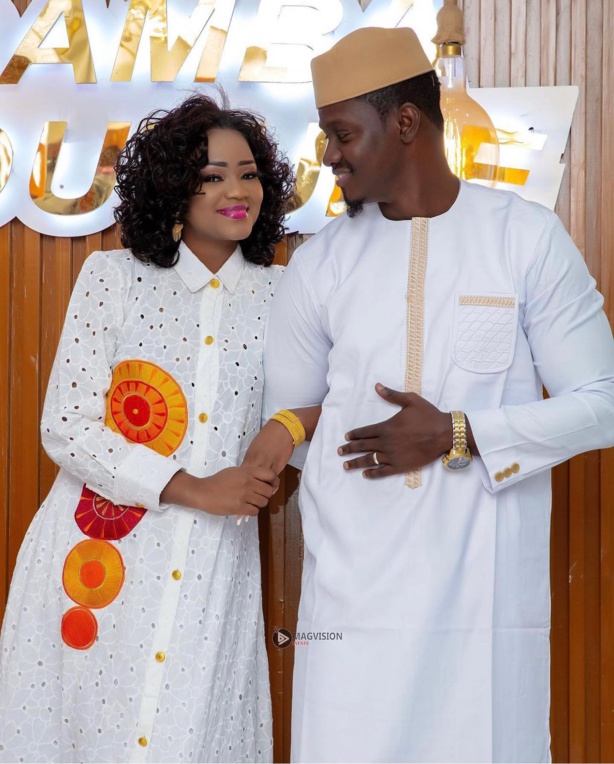 Fama Thioune dans les bras de son Edu Fama Thioune dans les bras de son Edu