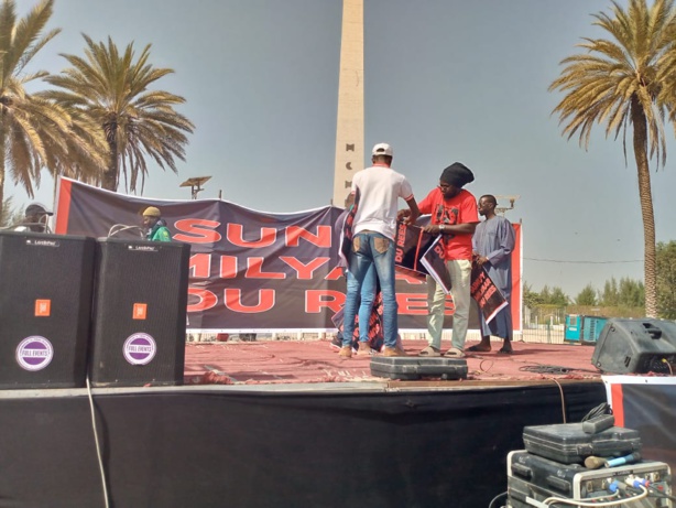 En Direct de la place de la nation : Grand rassemblement de la société civile et des organisations politiques