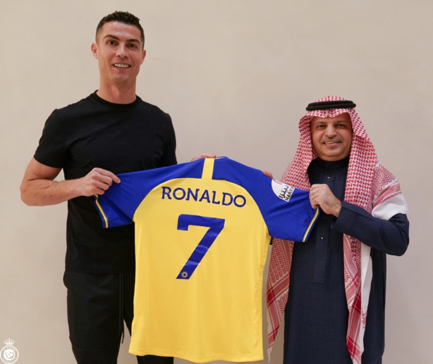 Transferts : Cristiano Ronaldo débarque en Arabie saoudite Transferts : Cristiano Ronaldo débarque en Arabie saoudite