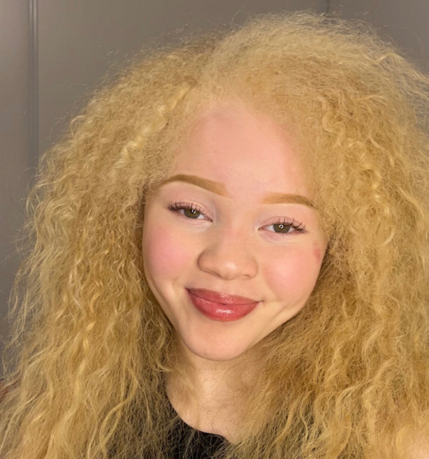 Sania Halifa : « On me prenait pour une poupée...» Sania Halifa : « On me prenait pour une poupée...»