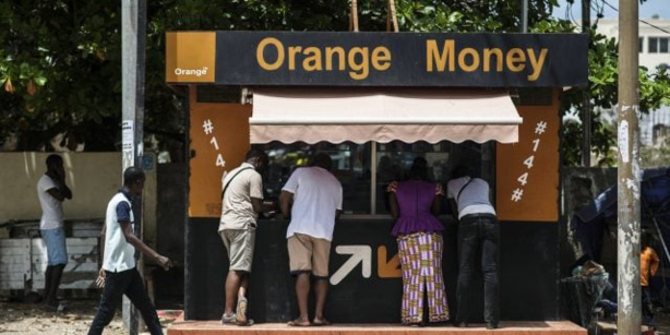 Orange money : un agent commercial de la Sonatel vide le compte d’un client