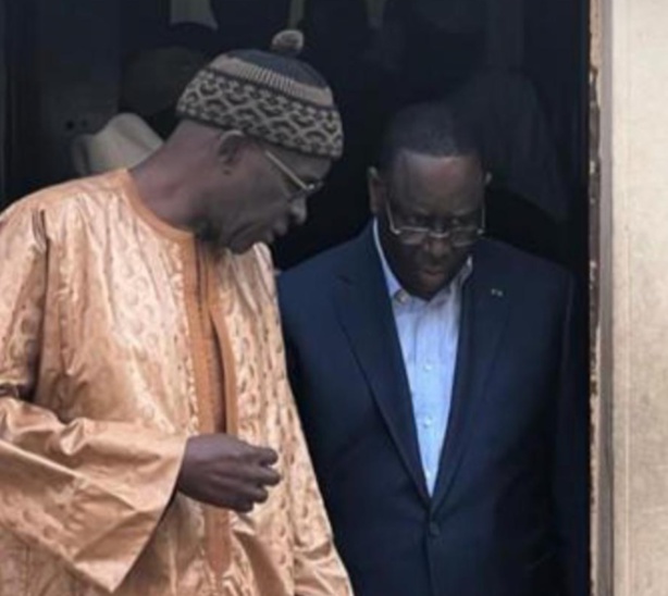 Le Président Macky Sall a rendu visite à Moustapha Cissé Lô 