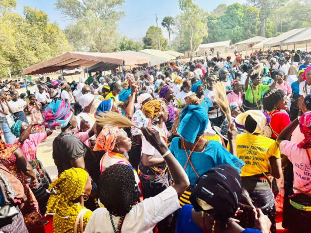 Mega meeting de Benno à Oussouye : Dieynaba Goudiaby et Cie ont réussi leur mobilisation Mega meeting de Benno à Oussouye : Dieynaba Goudiaby et Cie ont réussi leur mobilisation