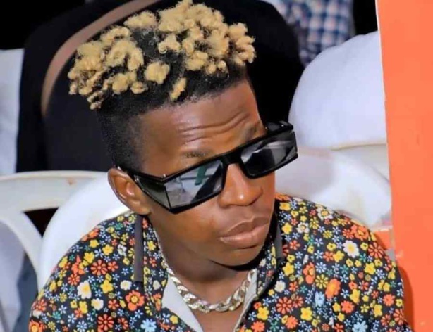 Après avoir embrassé une fillette dans une émission: DJ Congélateur arrêté