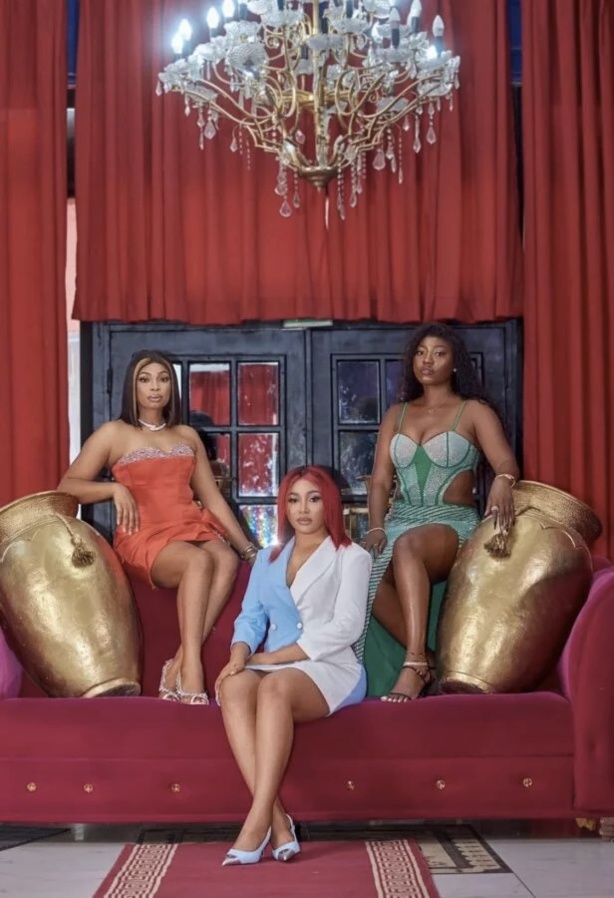 La sublime actrice Syndy Emade et sa team, admirez ces photos La sublime actrice Syndy Emade et sa team, admirez ces photos