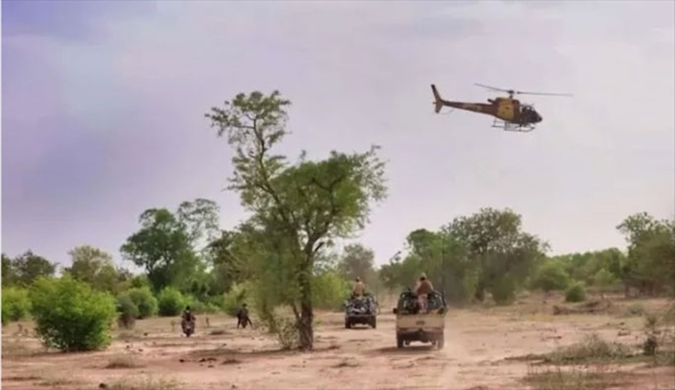 Burkina, des frappes aériennes de l’armée anéantissent des terroristes et leur logistique