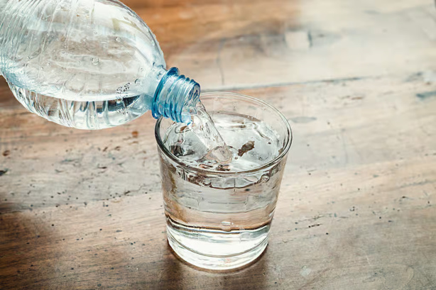 «L’eau minérale n’est pas une eau potable», Pr Sadat