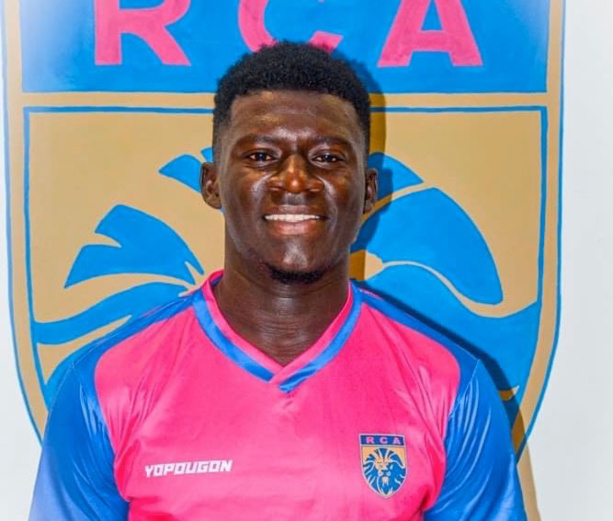 Football : Décès d’un joueur ivoirien en plein match à Abidjan Football : Décès d’un joueur ivoirien en plein match à Abidjan