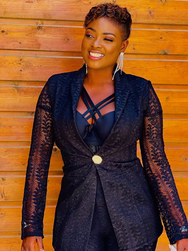 Sabel DIENG, actrice dégage la classe !!! Sabel DIENG, actrice dégage la classe !!!