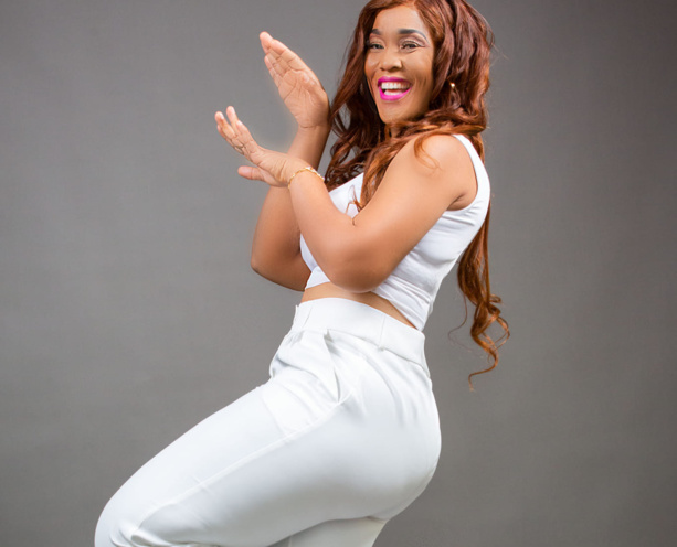 Josy Healthy, l'influenceuse Camerounaise est à Dakar Josy Healthy, l'influenceuse Camerounaise est à Dakar