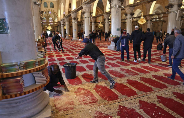 Mosquée al-Aqsa: le chef de l’ONU «choqué» par les violences des forces de sécurité israéliennes Mosquée al-Aqsa: le chef de l’ONU «choqué» par les violences des forces de sécurité israéliennes