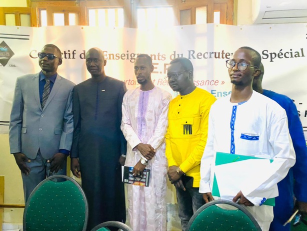 Intégration des diplômés issus du recrutement des 5000 enseignants : Le CERS exige la réaction des autorités éducatives dans les plus brefs délais Intégration des diplômés issus du recrutement des 5000 enseignants : Le CERS exige la réaction des autorités éducatives dans les plus brefs délais