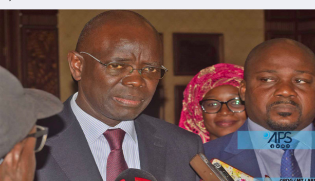 Inhumation du pêcheur Lamine Niang : Le ministre Papa Sagna Mbaye ému aux larmes Inhumation du pêcheur Lamine Niang : Le ministre Papa Sagna Mbaye ému aux larmes