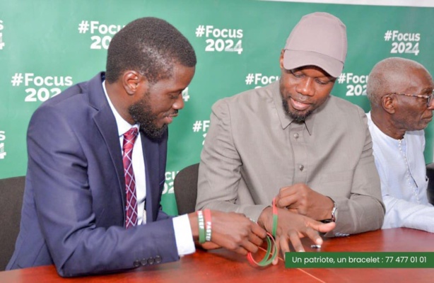 Bracelets électroniques : Pastef oppose « les bracelets de la démocratie… » Bracelets électroniques : Pastef oppose « les bracelets de la démocratie… »