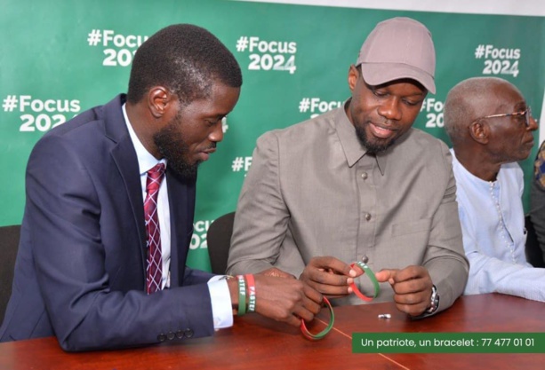 Bracelets électroniques : Pastef oppose « les bracelets de la démocratie… » Bracelets électroniques : Pastef oppose « les bracelets de la démocratie… »