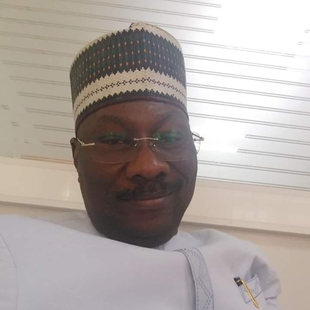 «Rester President plus de 10 ans et vouloir en redemander c'est vraiment tirer un peu trop sur la corde…» (Mamour Cissé) «Rester President plus de 10 ans et vouloir en redemander c'est vraiment tirer un peu trop sur la corde…» (Mamour Cissé)