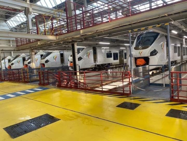 Train Express Régional : Mouvement d’humeur après le licenciement de Maty GNING, 12 TER bloqués Train Express Régional : Mouvement d’humeur après le licenciement de Maty GNING, 12 TER bloqués