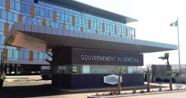 Administration : la menace des fonctionnaires de dix-huit ministères Administration : la menace des fonctionnaires de dix-huit ministères