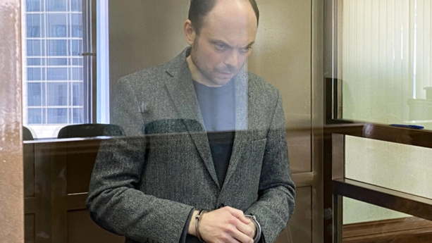 Russie: l'opposant Vladimir Kara-Mourza condamné à 25 ans de prison Russie: l'opposant Vladimir Kara-Mourza condamné à 25 ans de prison