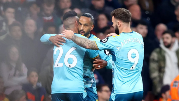 PREMIER LEAGUE : Arsenal concède le nul face à Southampton (3-3) PREMIER LEAGUE : Arsenal concède le nul face à Southampton (3-3)