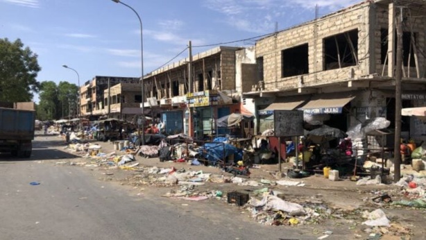 Korité sous les immondices au Sénégal