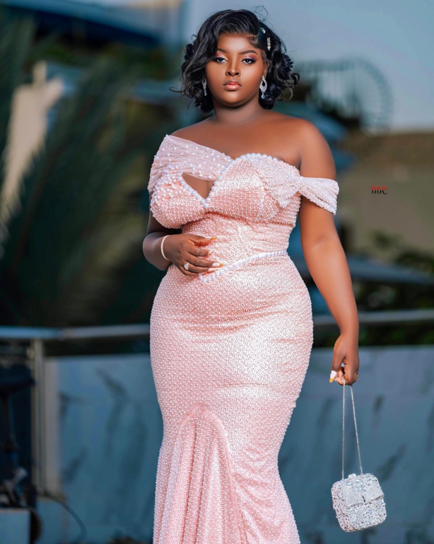 Abiba démontre son élégance ! Abiba démontre son élégance !