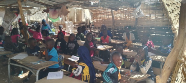 Fatick : l'école primaire de Ngangarlam sous abri provisoire Fatick : l'école primaire de Ngangarlam sous abri provisoire