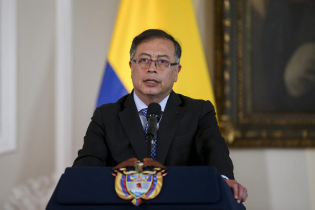 Colombie: le président Petro appelle à la démission de son gouvernement Colombie: le président Petro appelle à la démission de son gouvernement
