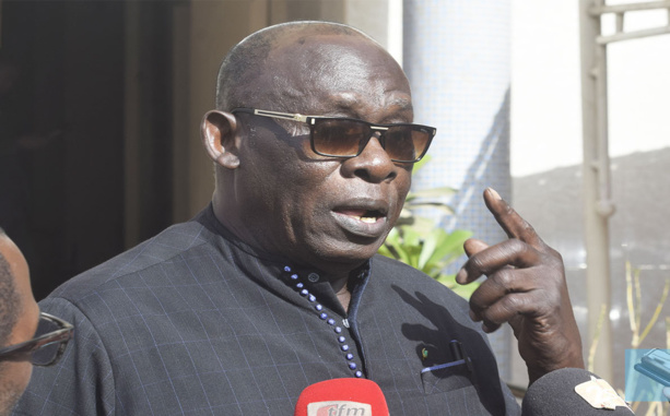 Décès de Mame Less Camara : Le témoignage émouvant de Baba Tandain sur son ancien DIRPUB Décès de Mame Less Camara : Le témoignage émouvant de Baba Tandain sur son ancien DIRPUB