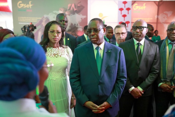Macky Sall reconnait que l’État « ne peut tout faire à lui seul » Macky Sall reconnait que l’État « ne peut tout faire à lui seul »