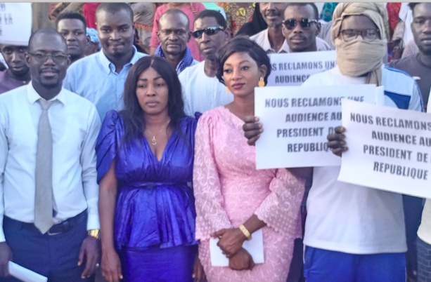 Ndioum: La jeunesse de Benno dénonce la gestion "partisane et clanique" de leur coalition et demande une audience avec Macky Ndioum: La jeunesse de Benno dénonce la gestion "partisane et clanique" de leur coalition et demande une audience avec Macky