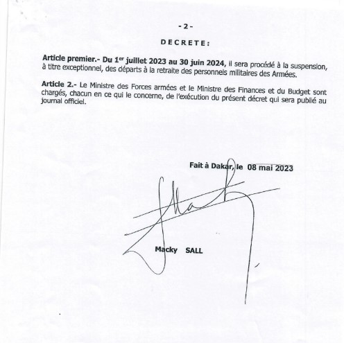 Retraite des personnels militaires des armées : Macky Sall suspend le départ pour un an