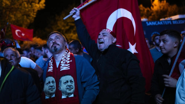 Turquie: Erdogan en tête de la présidentielle mais contraint à un second tour Turquie: Erdogan en tête de la présidentielle mais contraint à un second tour