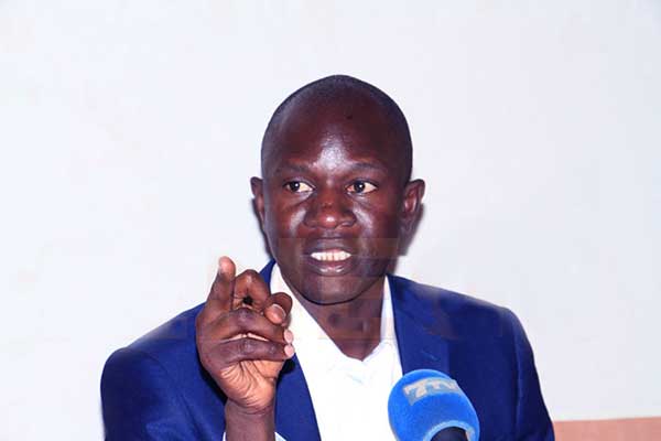 « La justice est instrumentalisée par Macky Sall », selon Dr Babacar DIOP « La justice est instrumentalisée par Macky Sall », selon Dr Babacar DIOP