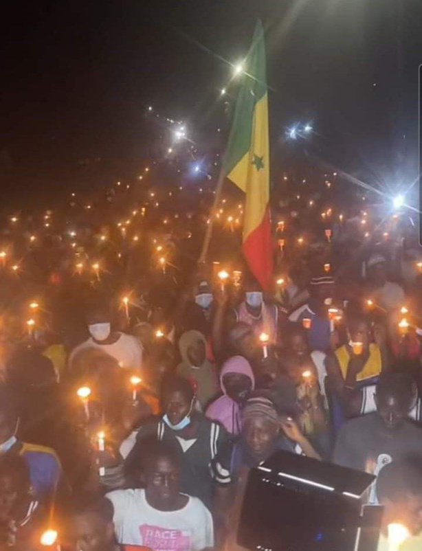 Ziguinchor : Des jeunes dans la rue, à la veille du verdict du procès Adji Sarr – Sonko Ziguinchor : Des jeunes dans la rue, à la veille du verdict du procès Adji Sarr – Sonko