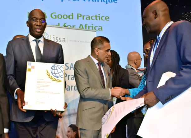 Forum de l'AISS : La Caisse de sécurité sociale et l'IPRES remportent 5 grands prix à Abidjan Forum de l'AISS : La Caisse de sécurité sociale et l'IPRES remportent 5 grands prix à Abidjan