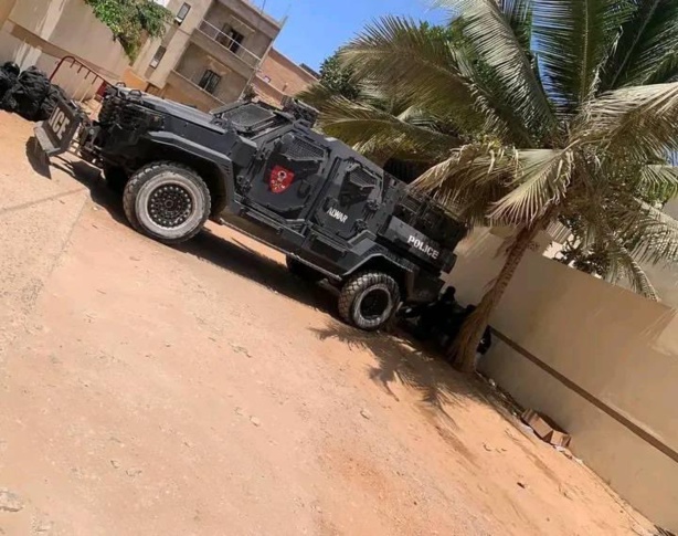 Blocus  chez Ousmane Sonko : les courses étaient assurées par Djibril Guèye Ndiaye Blocus  chez Ousmane Sonko : les courses étaient assurées par Djibril Guèye Ndiaye