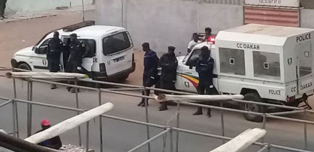 Forte présence de La police  aux alentours des locaux du groupe "Walf Fadjri"