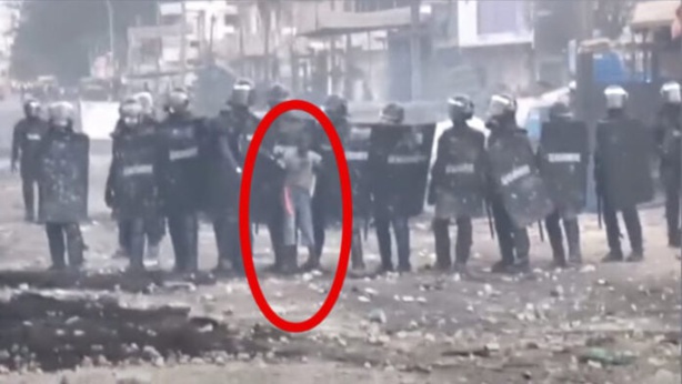 Un enfant bouclier des FDS : l’UNICEF met la pression sur Macky et demande une enquête Un enfant bouclier des FDS : l’UNICEF met la pression sur Macky et demande une enquête