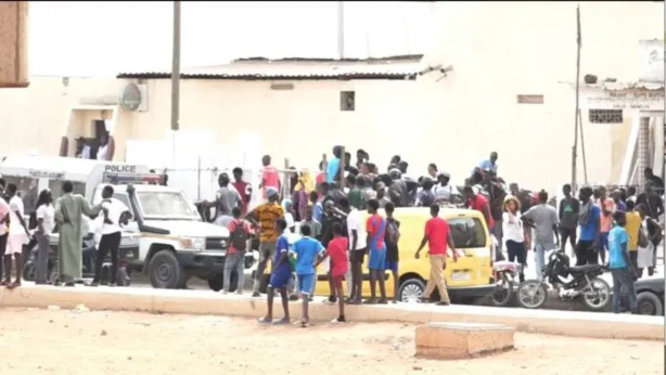 Parcelles Assainies : un agresseur rattrapé et lynché… Parcelles Assainies : un agresseur rattrapé et lynché…