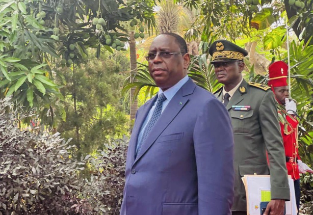 3e mandat: Macky promet d'y répondre après la fête de Tabaski 3e mandat: Macky promet d'y répondre après la fête de Tabaski